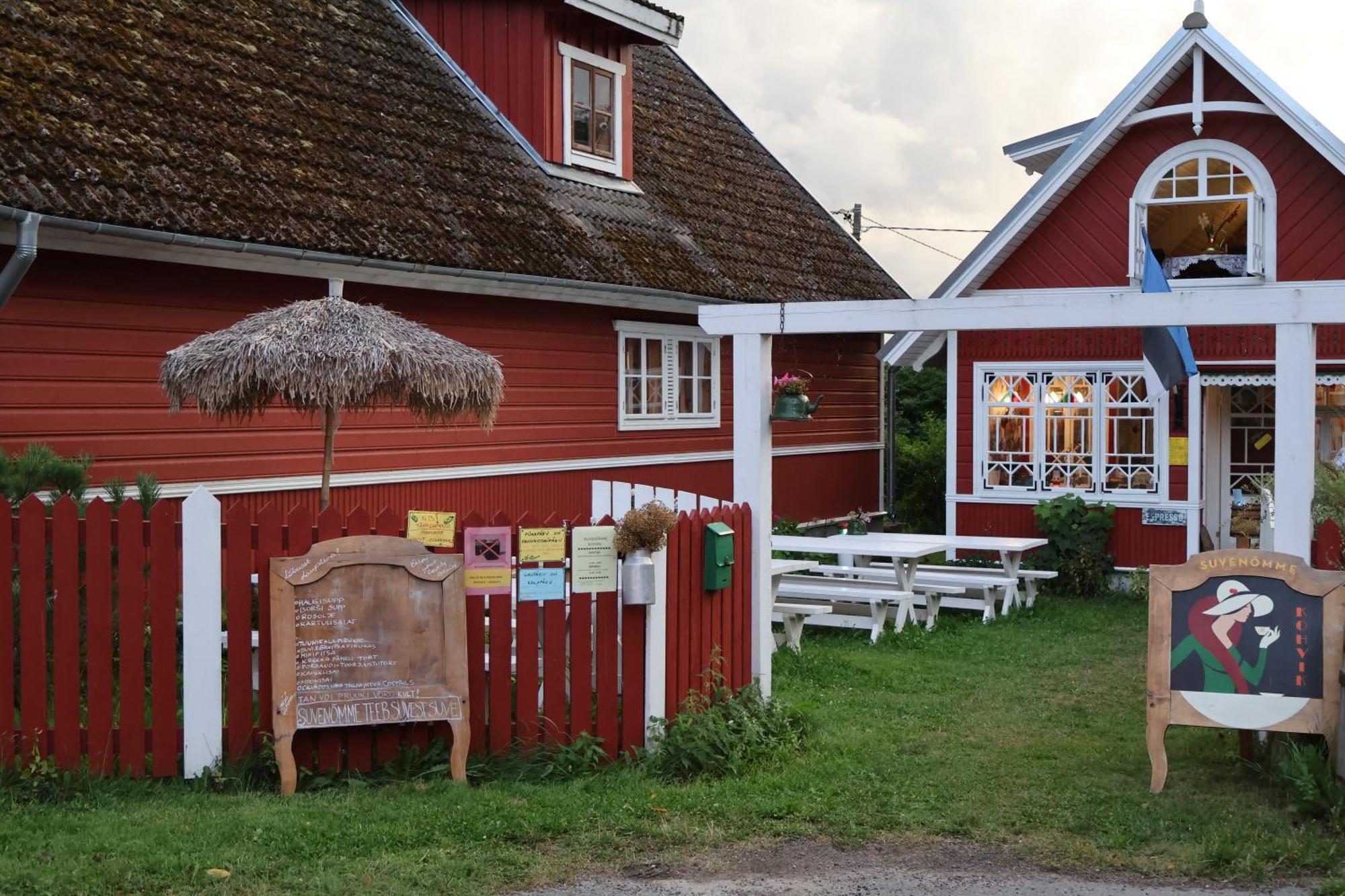 Hotel Leesi Külalistemaja Exterior foto