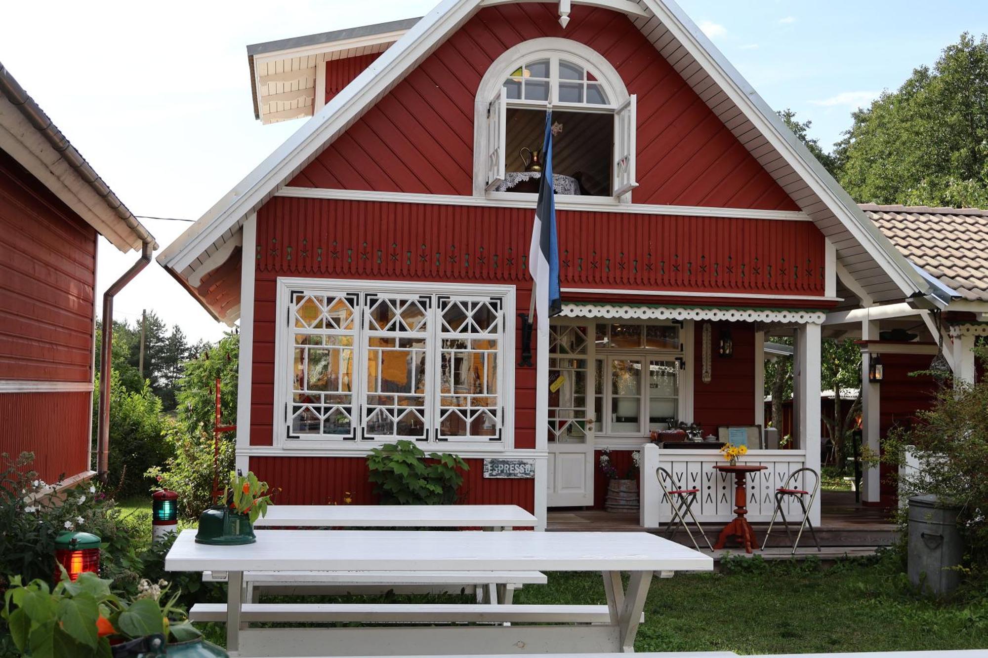 Hotel Leesi Külalistemaja Exterior foto